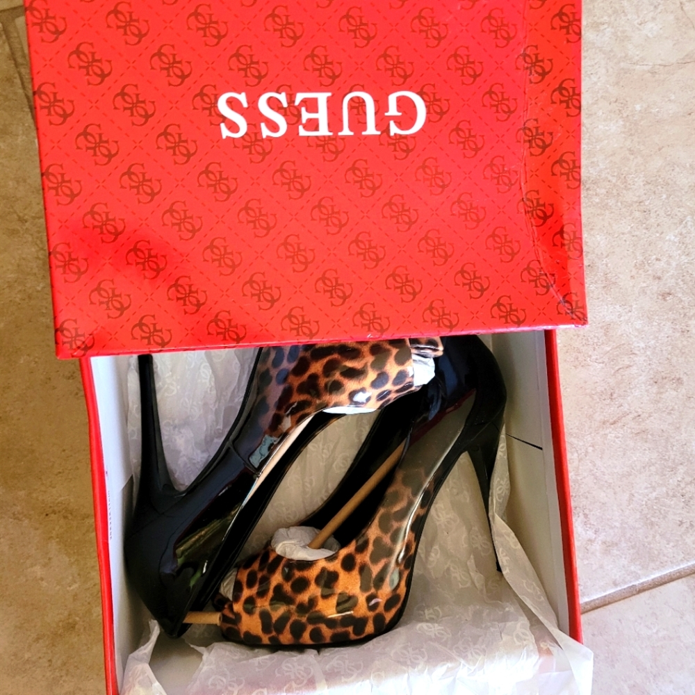 Guess Black/Leopard Peep Toe platform pump